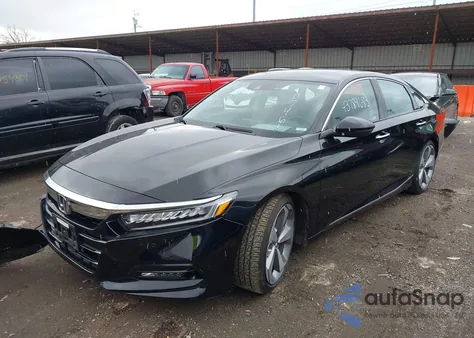 2018 Honda Accord Touring 2.0T z USA, uszkodzony, nr VIN 1HGCV2F97JA007461